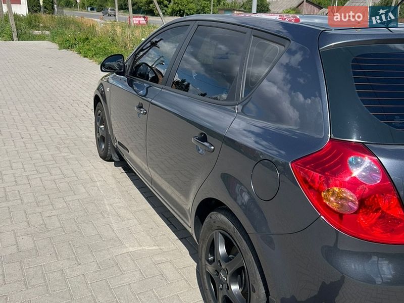 Хэтчбек Kia Ceed 2007 в Шепетовке