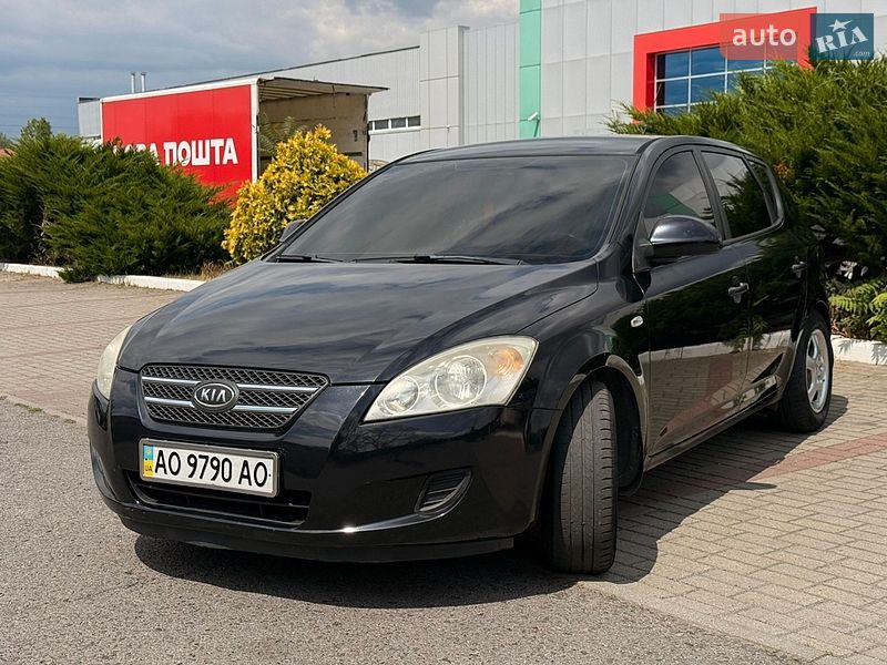 Хетчбек Kia Ceed 2008 в Ужгороді фото 2 Хетчбек Kia Ceed 2008 в Ужгороді