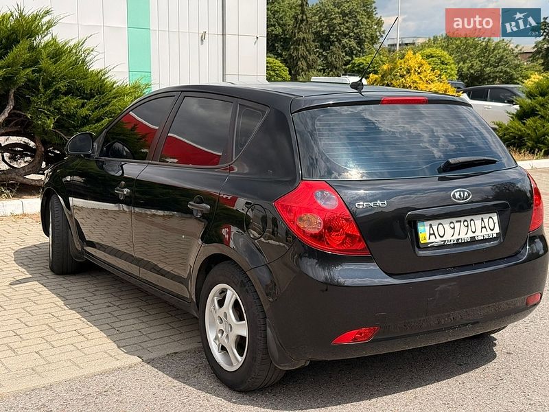 Хетчбек Kia Ceed 2008 в Ужгороді фото 6 Хетчбек Kia Ceed 2008 в Ужгороді