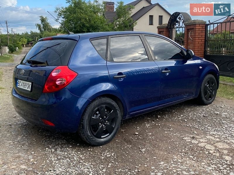 Хэтчбек Kia Ceed 2007 в Львове
