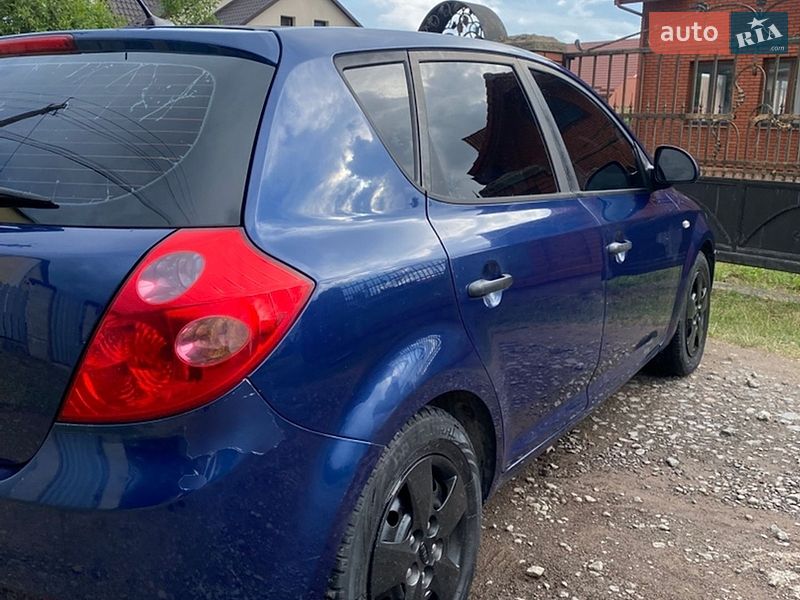 Хэтчбек Kia Ceed 2007 в Львове