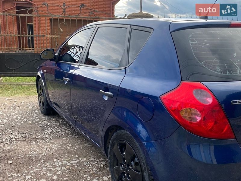 Хэтчбек Kia Ceed 2007 в Львове
