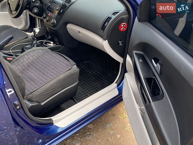 Хэтчбек Kia Ceed 2007 в Львове