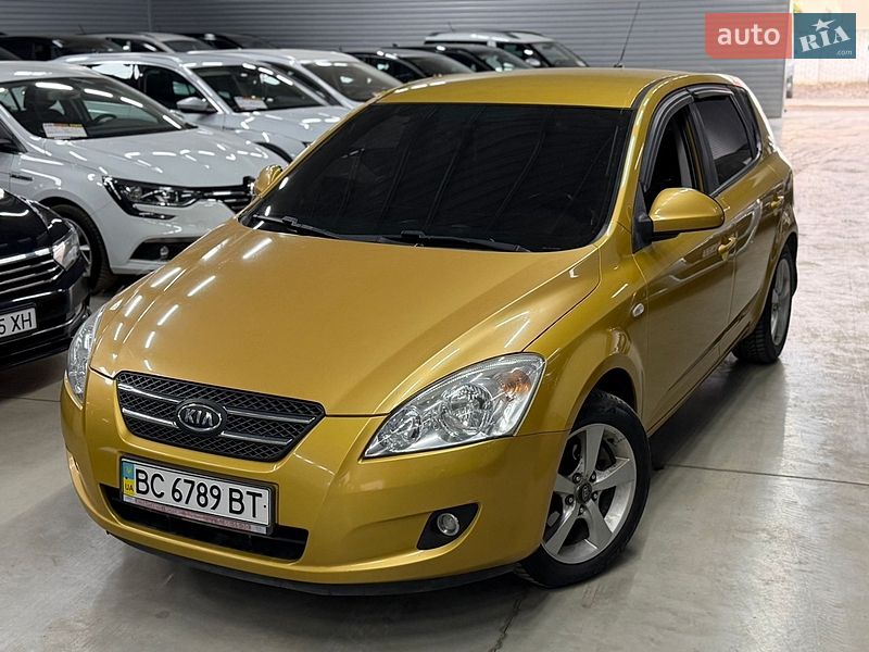 Хетчбек Kia Ceed 2008 в Стрию