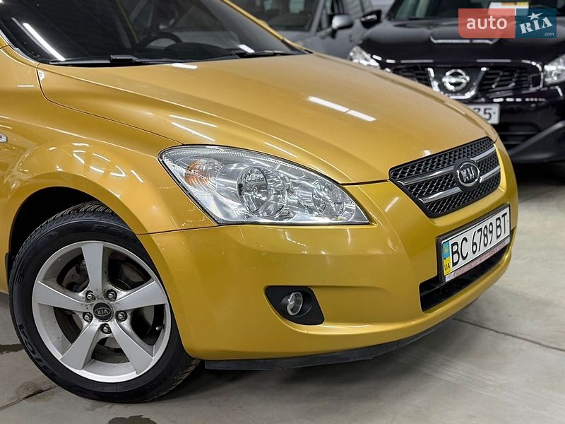 Хетчбек Kia Ceed 2008 в Стрию