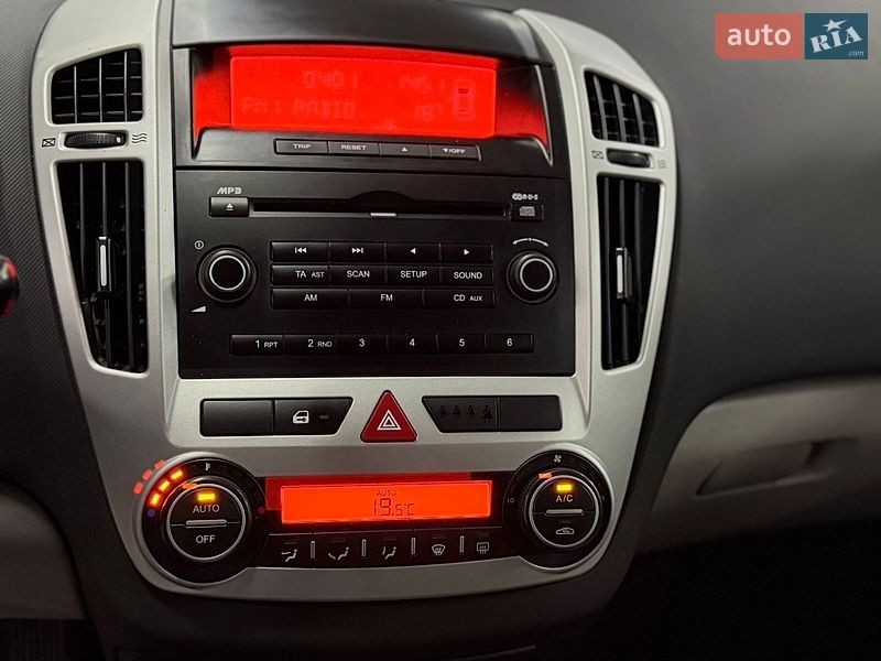 Хетчбек Kia Ceed 2008 в Стрию
