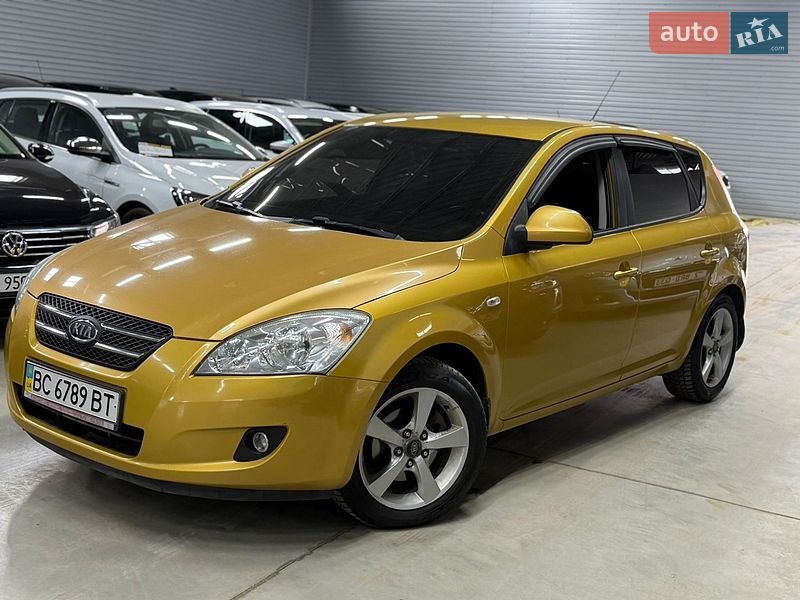 Хетчбек Kia Ceed 2008 в Стрию