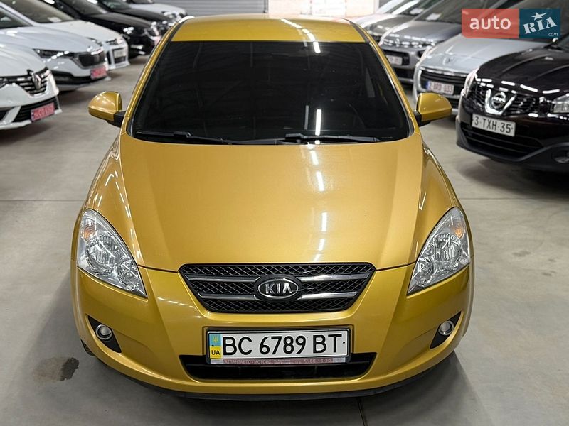 Хетчбек Kia Ceed 2008 в Стрию