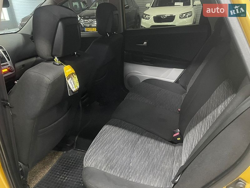 Хетчбек Kia Ceed 2008 в Стрию