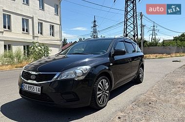 Kia Ceed  2010