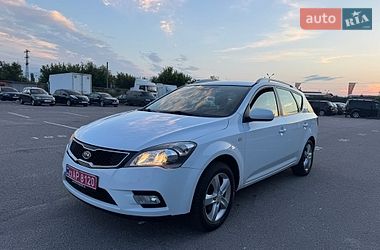 Kia Ceed  2012