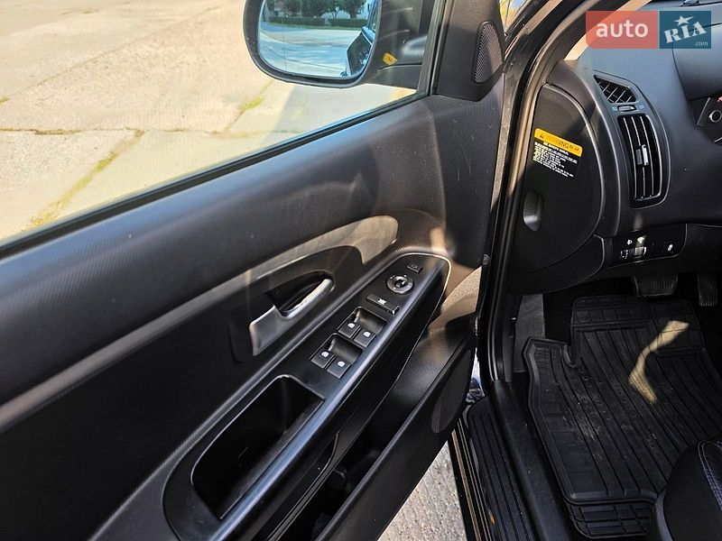 Універсал Kia Ceed 2011 в Коломиї