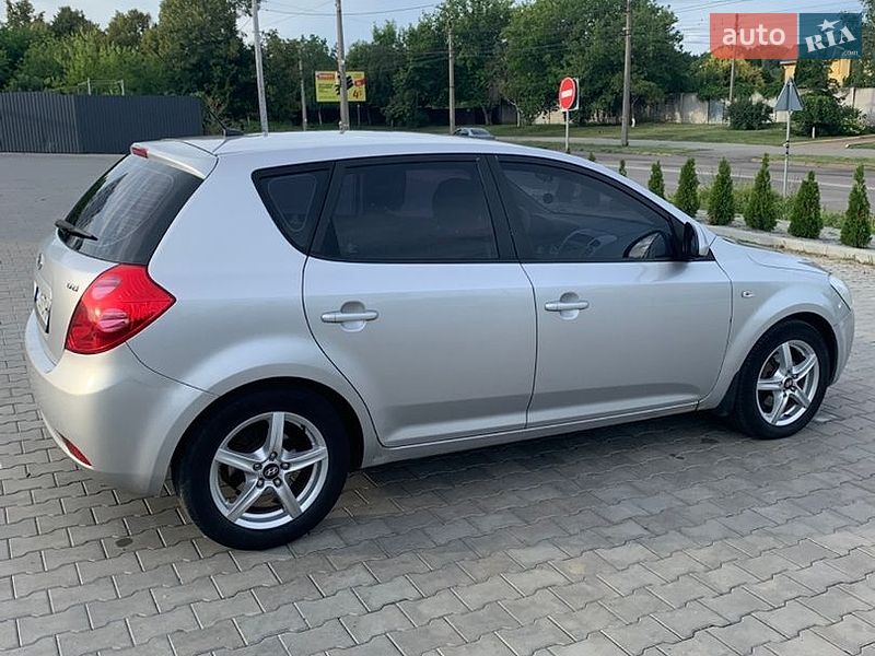 Хетчбек Kia Ceed 2008 в Полтаві