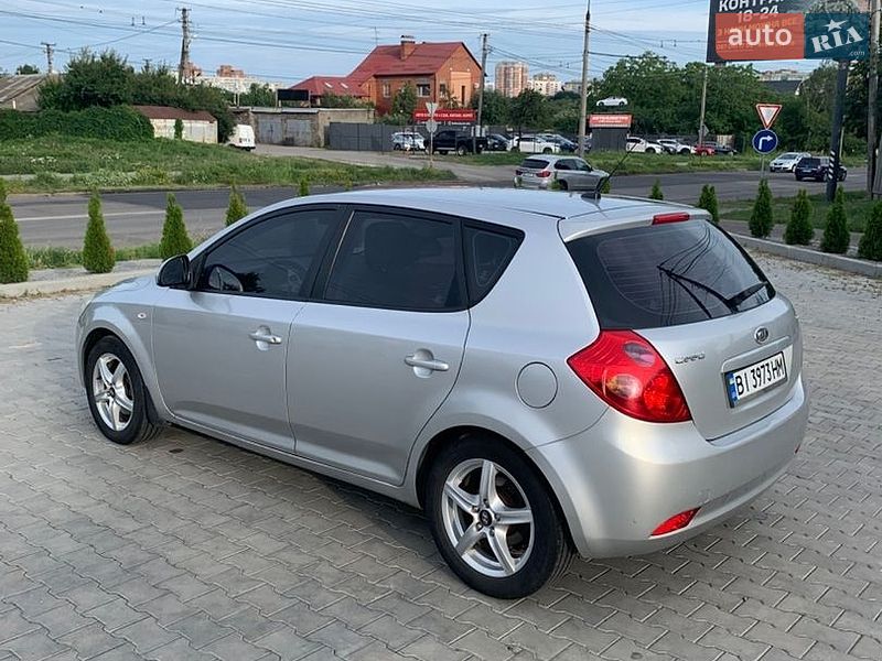 Хетчбек Kia Ceed 2008 в Полтаві