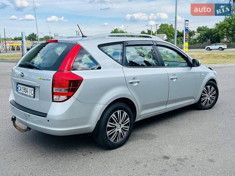 Универсал Kia Ceed 2011 в Смеле