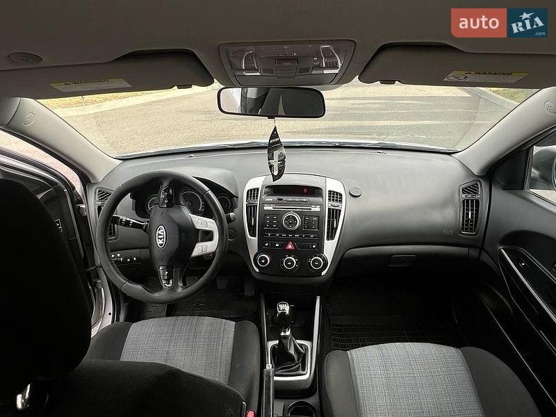 Универсал Kia Ceed 2011 в Смеле