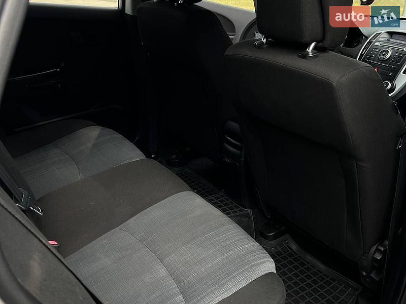 Универсал Kia Ceed 2011 в Смеле