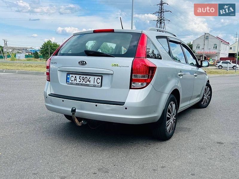 Универсал Kia Ceed 2011 в Смеле