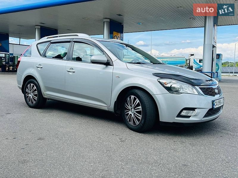 Универсал Kia Ceed 2011 в Смеле