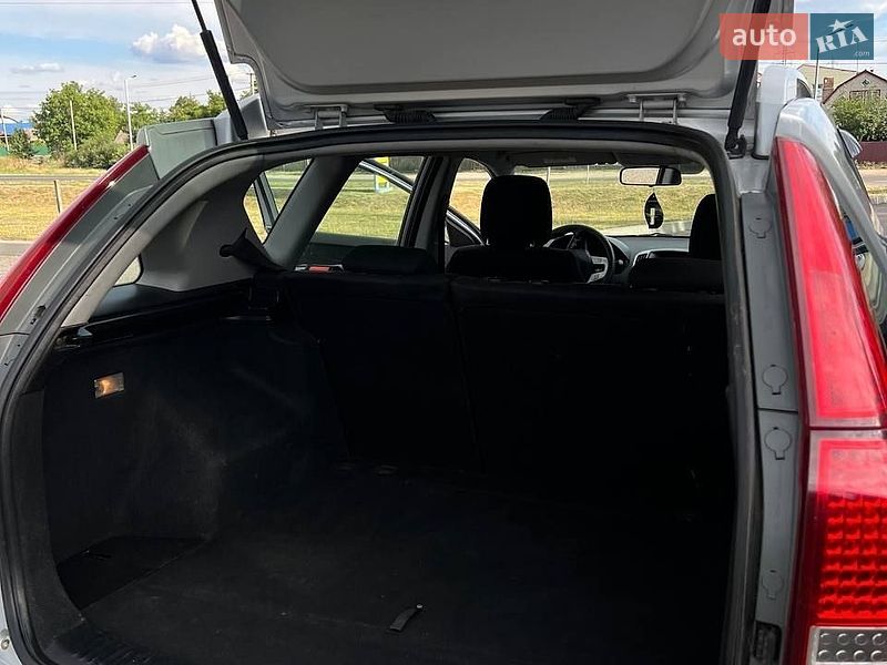 Универсал Kia Ceed 2011 в Смеле