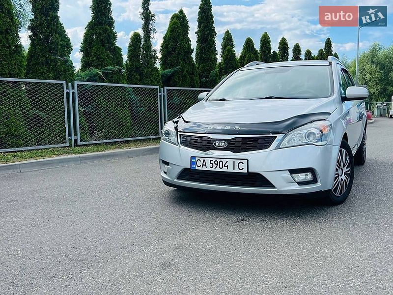Универсал Kia Ceed 2011 в Смеле