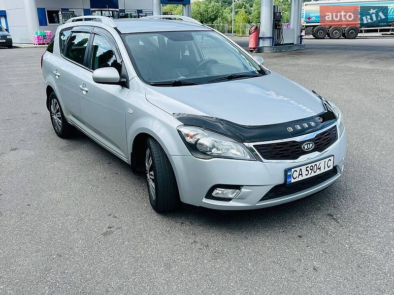 Универсал Kia Ceed 2011 в Смеле