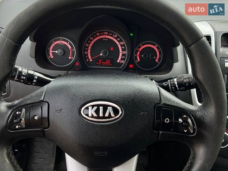 Универсал Kia Ceed 2011 в Смеле
