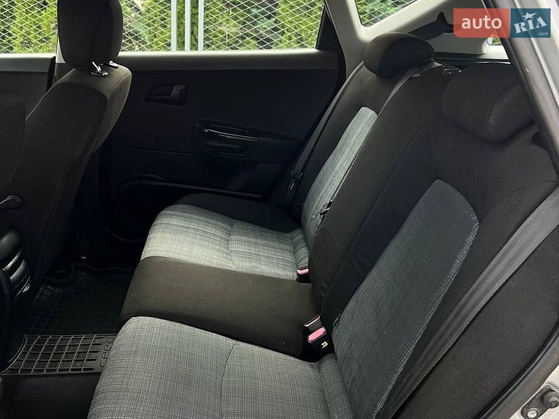 Универсал Kia Ceed 2011 в Смеле