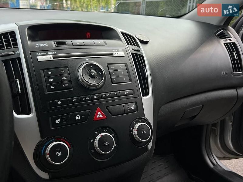 Универсал Kia Ceed 2011 в Смеле
