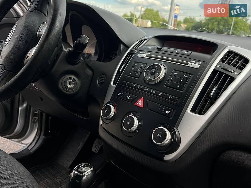 Универсал Kia Ceed 2011 в Смеле