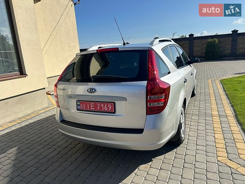 Универсал Kia Ceed 2009 в Луцке