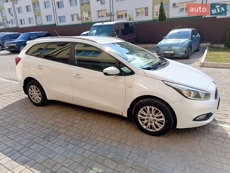 Универсал Kia Ceed 2013 в Львове