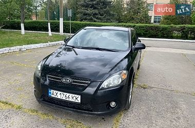 Хэтчбек Kia Ceed 2008 в Новой Водолаге