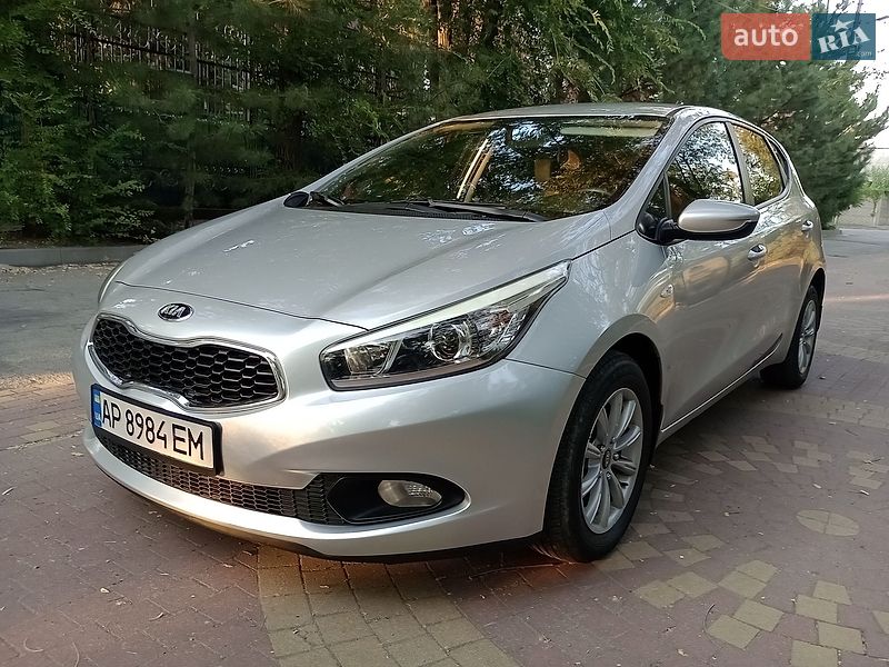 Хетчбек Kia Ceed 2013 в Запоріжжі фото Хетчбек Kia Ceed 2013 в Запоріжжі