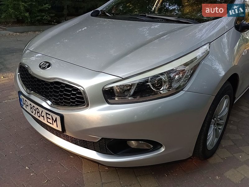 Хетчбек Kia Ceed 2013 в Запоріжжі фото 2 Хетчбек Kia Ceed 2013 в Запоріжжі
