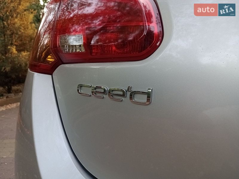 Хетчбек Kia Ceed 2013 в Запоріжжі фото 10 Хетчбек Kia Ceed 2013 в Запоріжжі