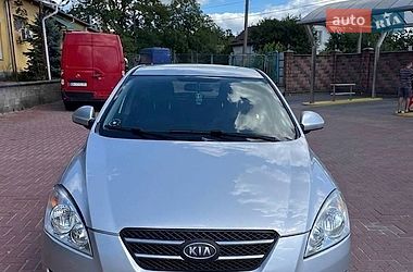 Хэтчбек Kia Ceed 2008 в Дубно