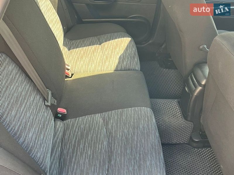 Хэтчбек Kia Ceed 2008 в Дубно