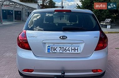 Хэтчбек Kia Ceed 2008 в Дубно