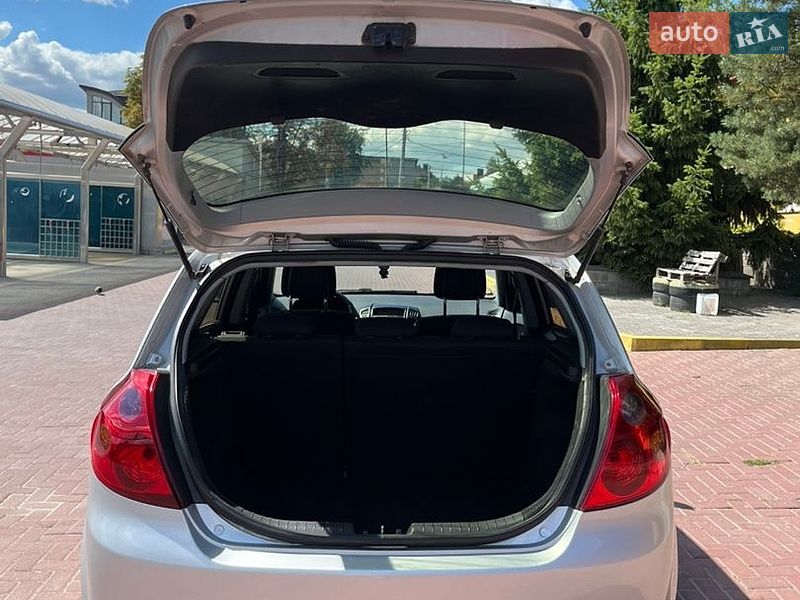 Хэтчбек Kia Ceed 2008 в Дубно