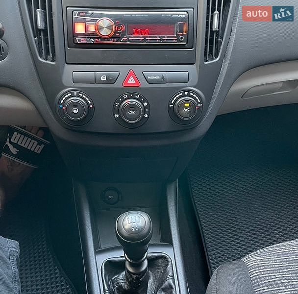 Хетчбек Kia Ceed 2007 в Харкові