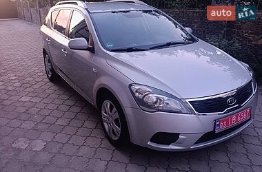 Kia Ceed  2011