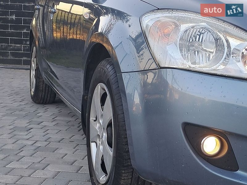Хэтчбек Kia Ceed 2007 в Мостиске
