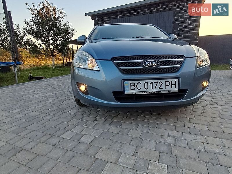 Хэтчбек Kia Ceed 2007 в Мостиске