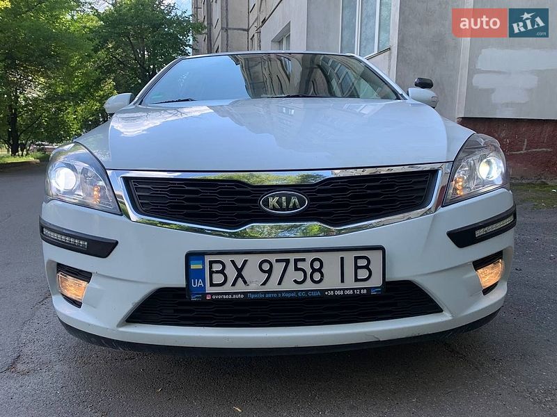 Хэтчбек Kia Ceed 2010 в Хмельницком