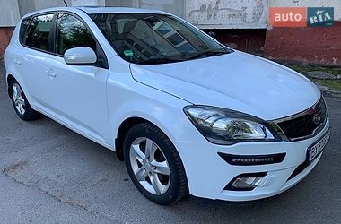 Хэтчбек Kia Ceed 2010 в Хмельницком