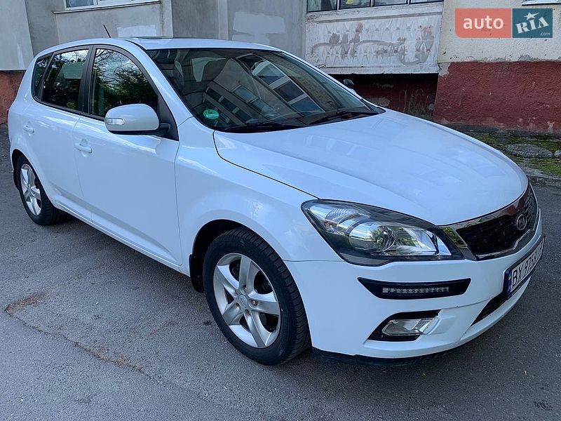 Хэтчбек Kia Ceed 2010 в Хмельницком