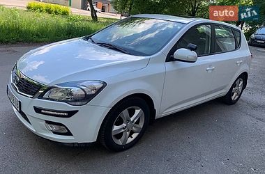Хэтчбек Kia Ceed 2010 в Хмельницком