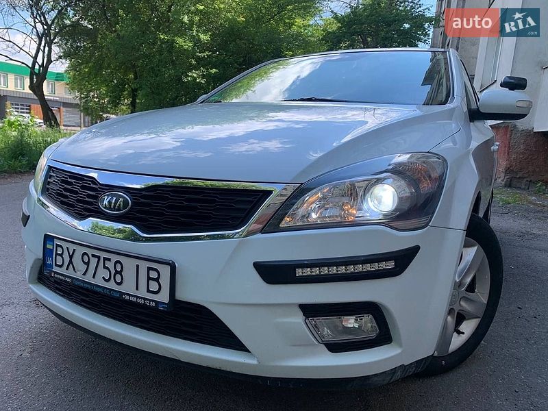 Хэтчбек Kia Ceed 2010 в Хмельницком