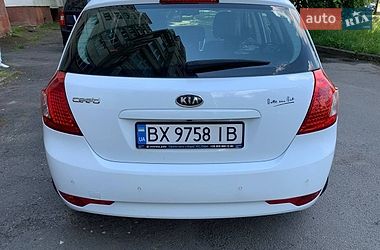 Хэтчбек Kia Ceed 2010 в Хмельницком